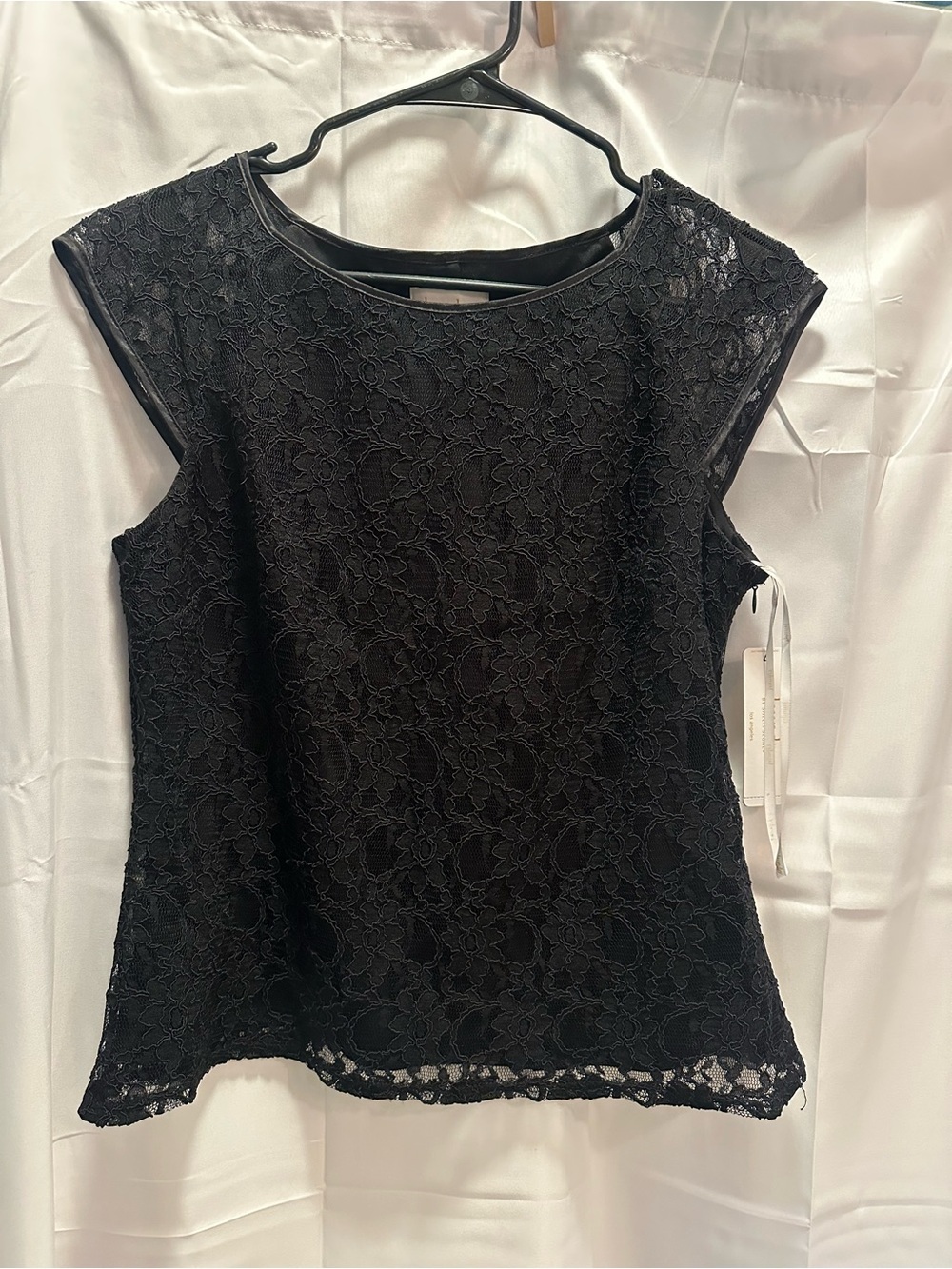 Laundry By Shelli Segal Black Lace Cap-Sleeve Top